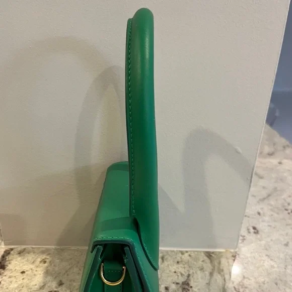 Jacquemus le chiquito Moyen Top-Handle Bag in Vibrant Green - Fits IPhone NEW - Picture 5 of 7